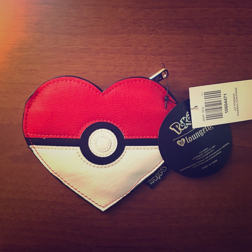 Loungefly Pokémon Pokéball Heart Shaped Coin Purse
